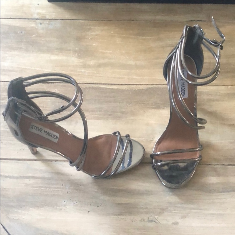 Graphite Steve Madden pumps